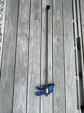 Terrassenzwinge – Montagezwinge - Zwinge für den Terrassenbau – Spannkraft: 150 kg – Spannweite: 970 mm