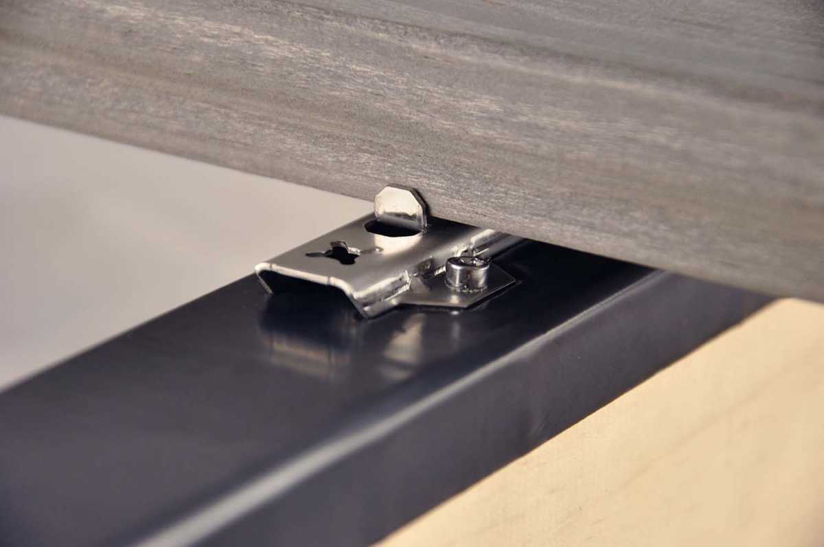 DILA Terrassenverbinder Edelstahl A2 – unsichtbare Holzterrassen-Befestigung inkl. Schrauben + HELPO Montagehilfe pro 200 Stück